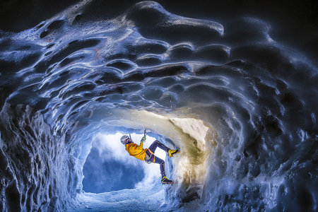 An outcome of trial photo shoot on Aiguille du Midi. Testing the lights before Mont Blanc du Tacul ice cave climbing., 63 kb An outcome of trial photo shoot on Aiguille du Midi. Testing the lights before Mont Blanc du Tacul ice cave climbing., 63 kb