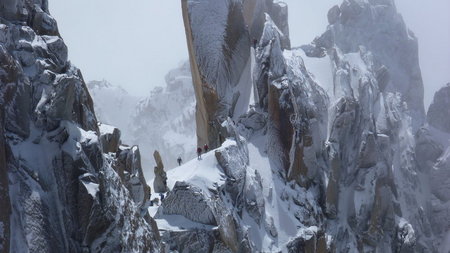 A Popular mixed route up Aiguille du Midi, 46 kb A Popular mixed route up Aiguille du Midi, 46 kb