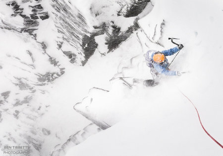 Pam van der Brug battling the maelstrom on Spiral Gulley Direct, Coire an t-Sneachda, 25 kb Pam van der Brug battling the maelstrom on Spiral Gulley Direct, Coire an t-Sneachda, 25 kb