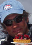 [Andy Perkins with a lovely tart, 3 kb]