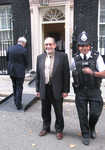 [Ben Lyon at No. 10 Downing Street, 3 kb]