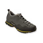 [Karakoram Approach Shoe, 2 kb]
