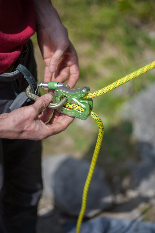 Assisted Breaking Belay Device Review - CT Click Up 1, 77 kb