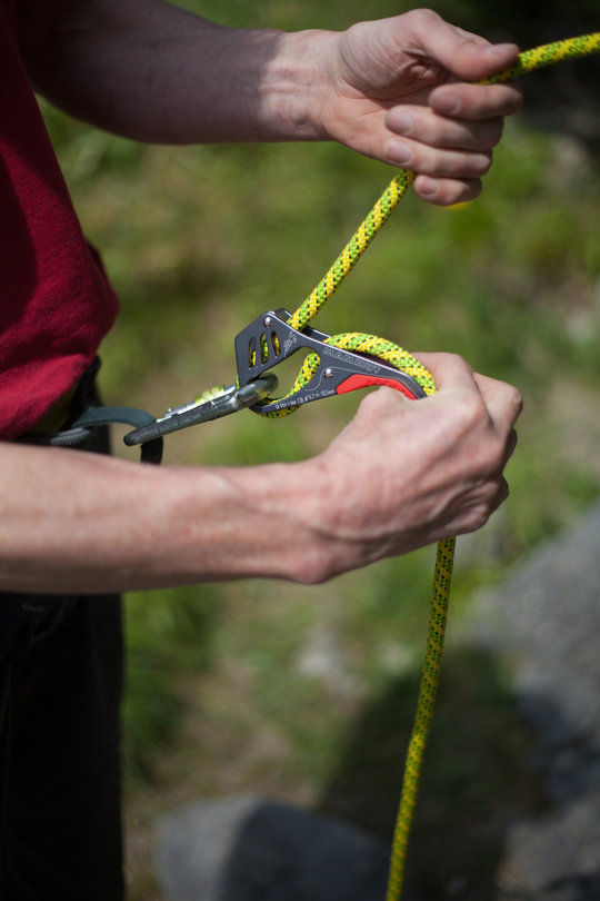 Assisted Breaking Belay Device Review - Mammut Smart 2, 73 kb