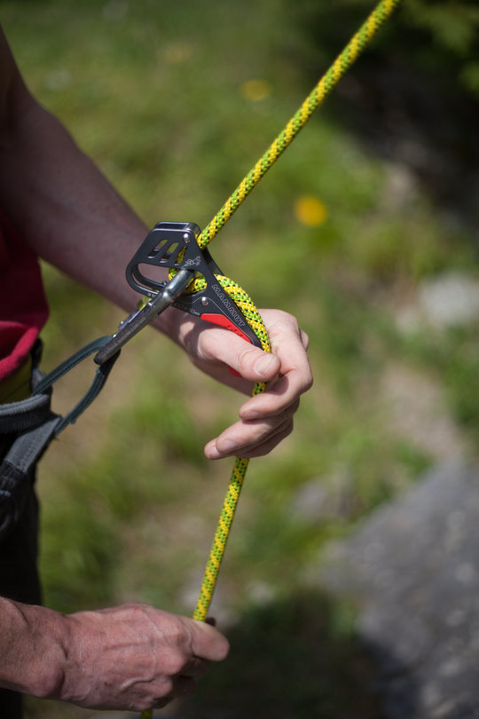 Assisted Breaking Belay Device Review - Mammut Smart 4, 72 kb