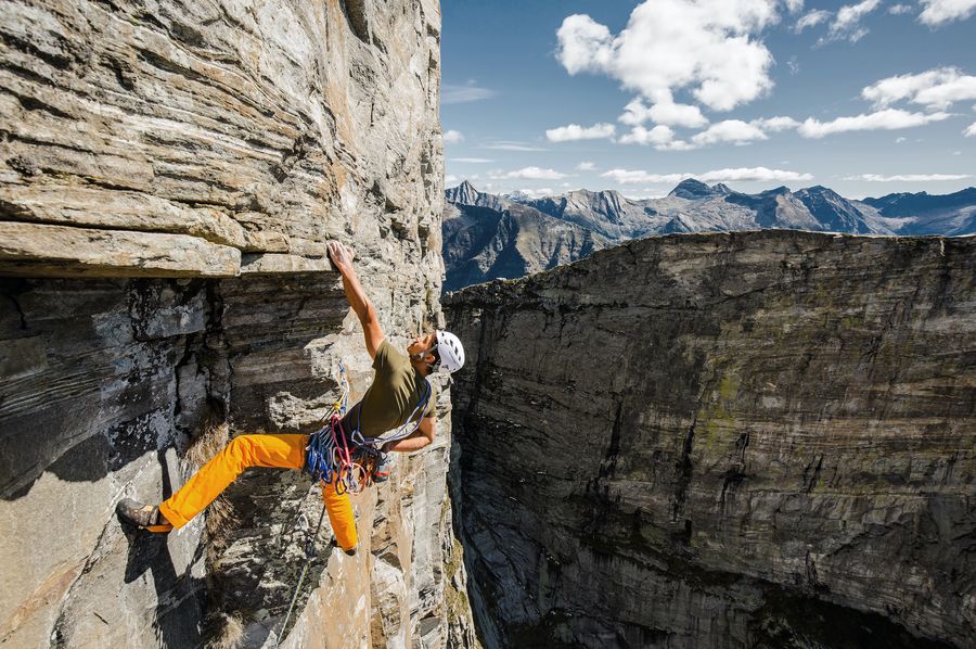 Mammut Wall Rider action © Mammut