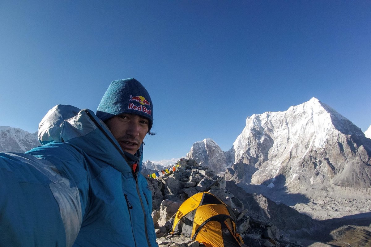 David Lama preparing for Lunag Ri. © David Lama/Red Bull Content Pool