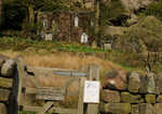 Don Whillans Memorial Hut at the Roaches, 4 kb