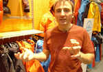Ueli Steck talking to UKC/UKH at ISPO 2012 on the Mountain Hardwear Stand, 5 kb