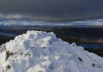 Sunshine and snow flurries, Schiehallion summit, 3 kb
